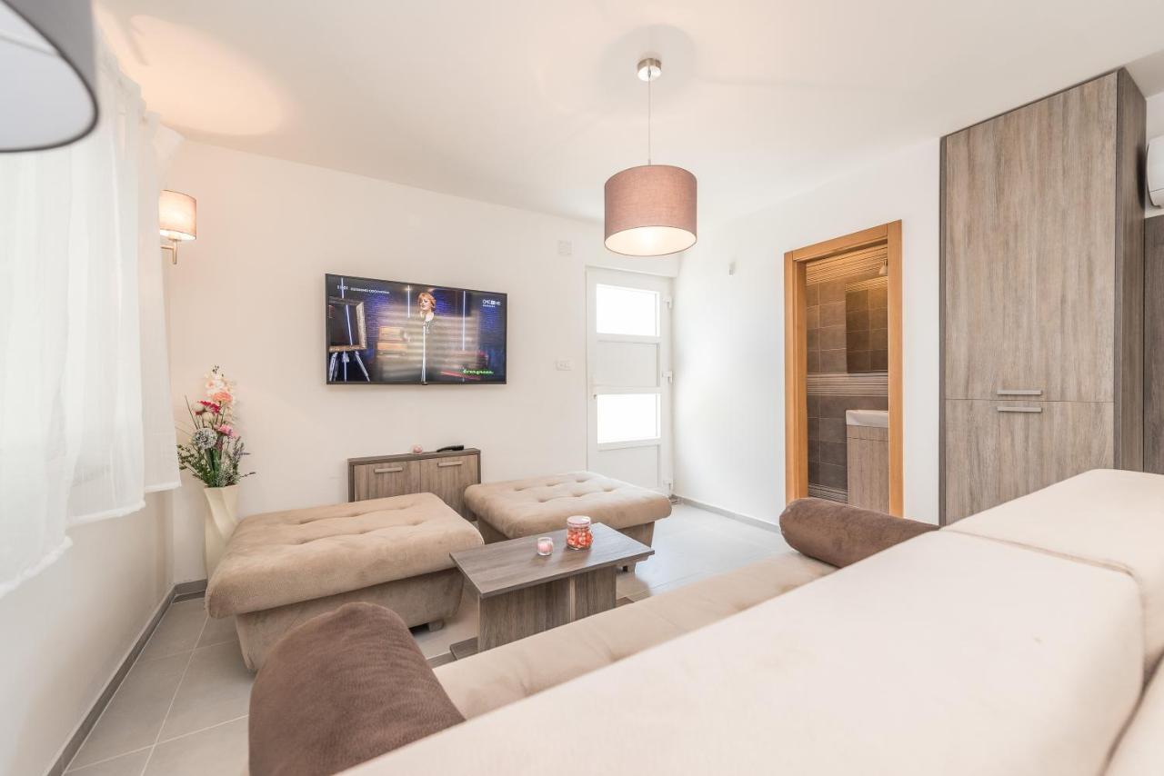 Villa Family Sukosan, Zadar Екстер'єр фото